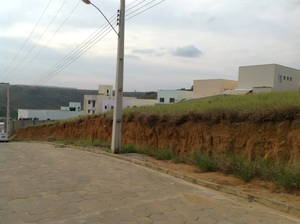 Lote Jardim Tropical