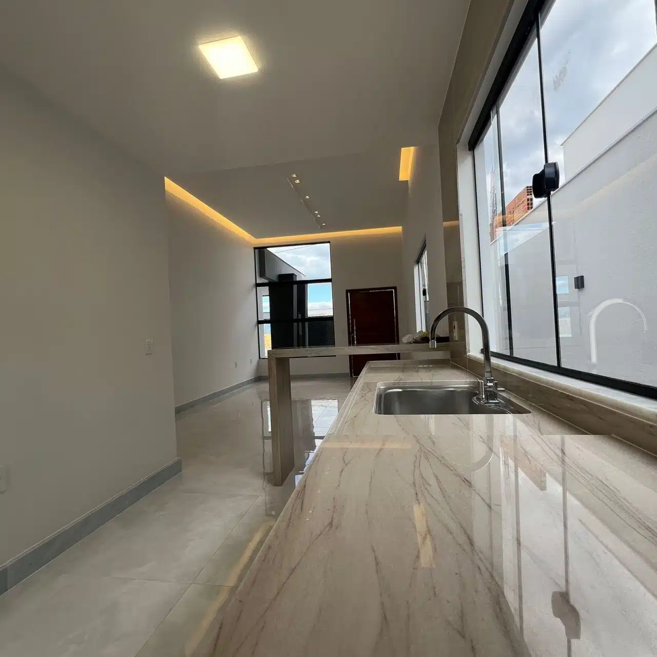 Casa Linear - Alto Padrão