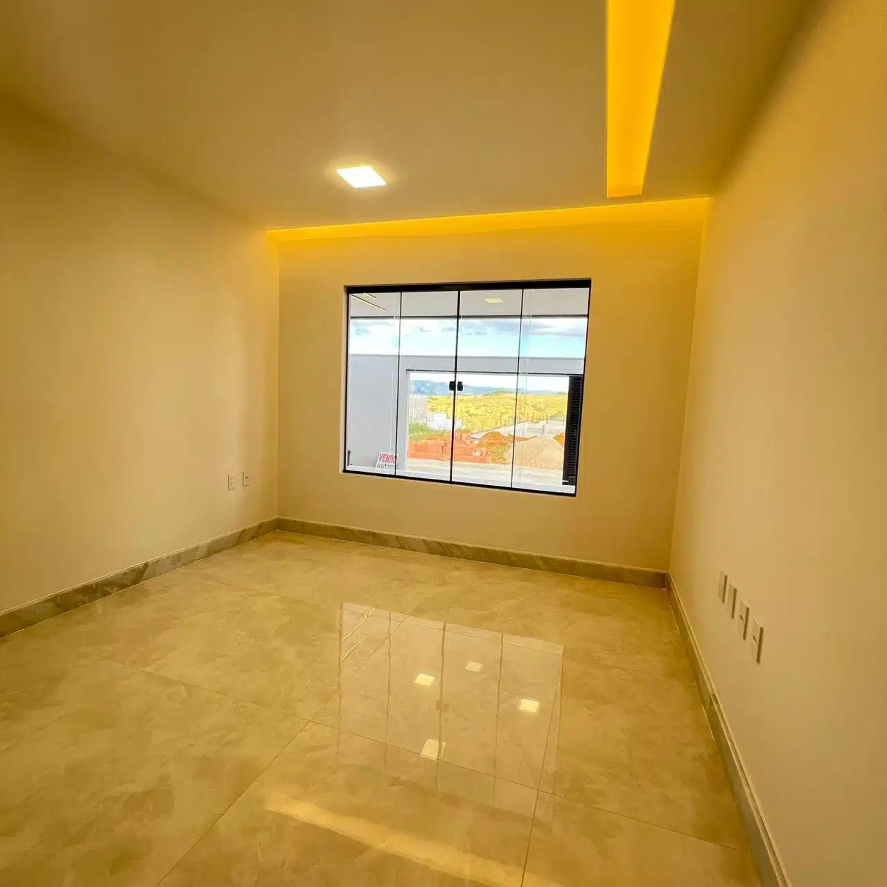Casa Linear - Alto Padrão