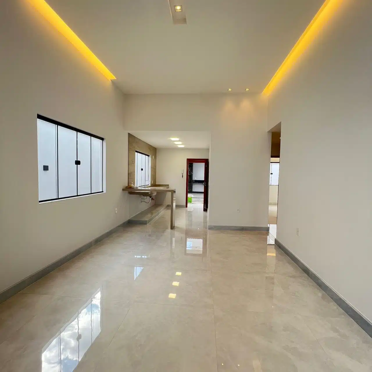 Casa Linear - Alto Padrão