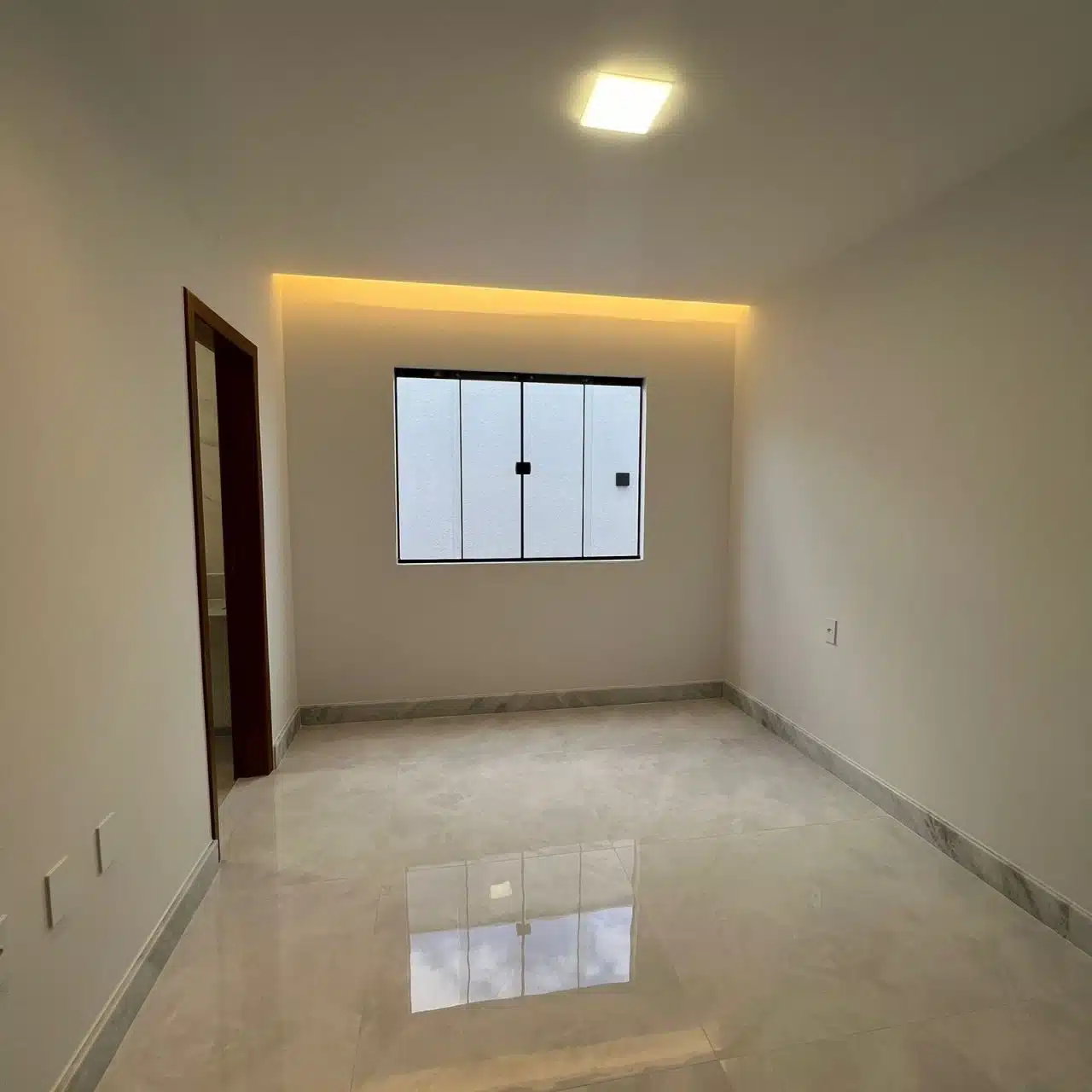 Casa Linear - Alto Padrão