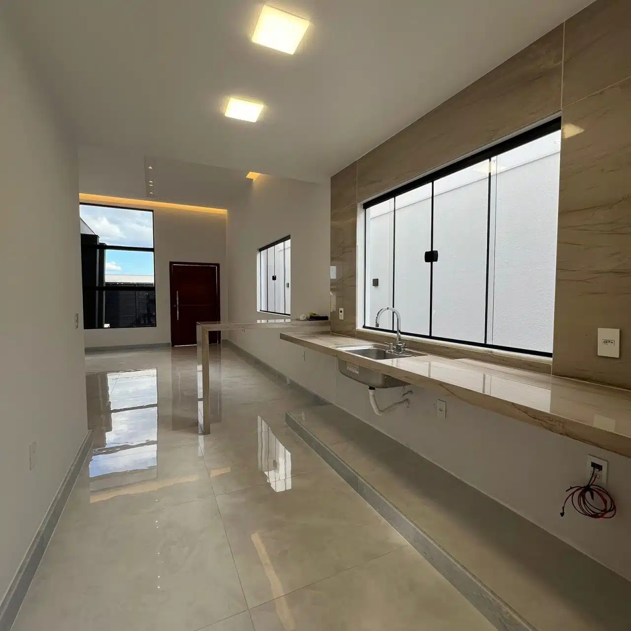 Casa Linear - Alto Padrão